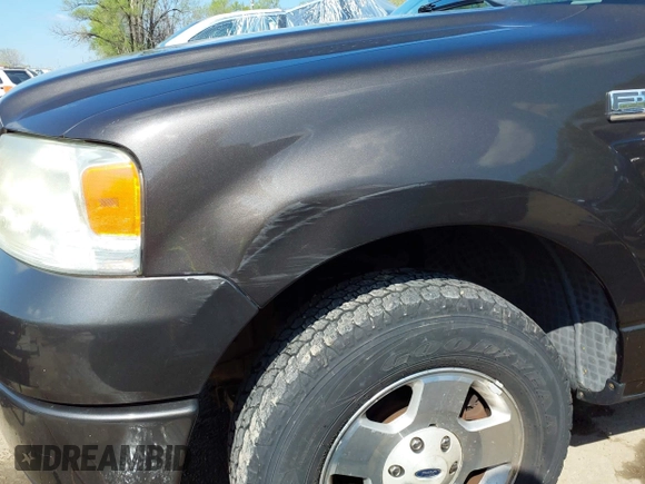 2006 Ford F-150 STX z VIN 1FTRX02W56KB40160, wystawiony jako IAAI lot #41992886 z przebiegiem 107 910 mil mil oraz . Historia ofert i sprzedaży dostępna na DreamBid. Obrazek 18.
