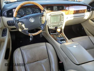 2009 Jaguar XJ VDP with VIN SAJWA82C19TH30903, listed as a Copart auction lot 84324914 with 92,312 mi miles and Clean Title. Bid and sale history available at carsss.com. Image 8.