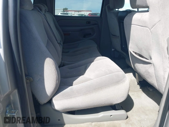 2006 GMC Yukon XL SLT with VIN 1GKEC16Z86J176813, listed as a IAAI auction lot 42018048 with 218,519 mi miles. Bid and sale history available at carsss.com. Image 8.