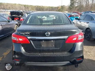2018 Nissan Sentra S z VIN 3N1AB7AP4JY335596, wystawiony jako IAAI lot #41833674 z przebiegiem 95 949 mil mil oraz . Historia ofert i sprzedaży dostępna na DreamBid. Obrazek 16.