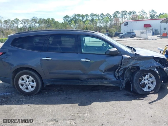 2014 Chevrolet Traverse LS with VIN 1GNKRFED8EJ101910, listed as a IAAI auction lot 41804653 with 184,763 mi miles. Bid and sale history available at carsss.com. Image 13.