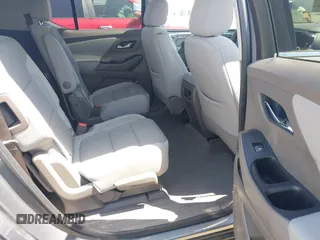 2021 Chevrolet Traverse LT Cloth z VIN 1GNEVGKW8MJ193233, wystawiony jako IAAI lot #42279421 z przebiegiem 66 924 mil mil oraz . Historia ofert i sprzedaży dostępna na DreamBid. Obrazek 8.