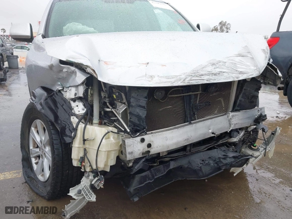 2013 Toyota Highlander with VIN 5TDZK3EH4DS103474, listed as a IAAI auction lot 41582903 with 136,596 mi miles. Bid and sale history available at carsss.com. Image 6.