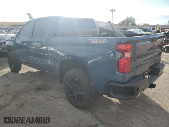 2024 Chevrolet Silverado 1500 Custom Trail Boss with VIN 3GCUDCE88RG260452, listed as a Copart auction lot 86317904 with 8,096 mi miles and Salvage Title. Bid and sale history available at carsss.com. Image 2.