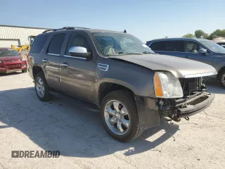 2011 GMC Yukon SLT with VIN 1GKS2CE0XBR361333, listed as a Copart auction lot 73684714 with 259,158 mi miles and Salvage Title. Bid and sale history available at carsss.com. Image 4.