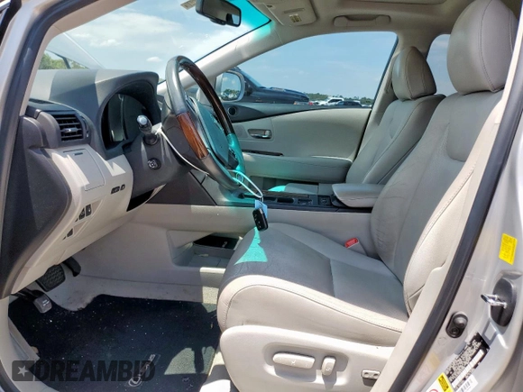2010 Lexus RX 350 z VIN 2T2ZK1BA9AC033899, wystawiony jako Copart lot #60097375 z przebiegiem 58 397 mil mil oraz Szkoda całkowita • Salvage title. Historia ofert i sprzedaży dostępna na DreamBid. Obrazek 7.