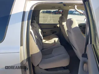 2004 Chevrolet Suburban LS with VIN 3GNEC16Z94G115374, listed as a IAAI auction lot 41125805 with 91,176 mi miles. Bid and sale history available at carsss.com. Image 8.