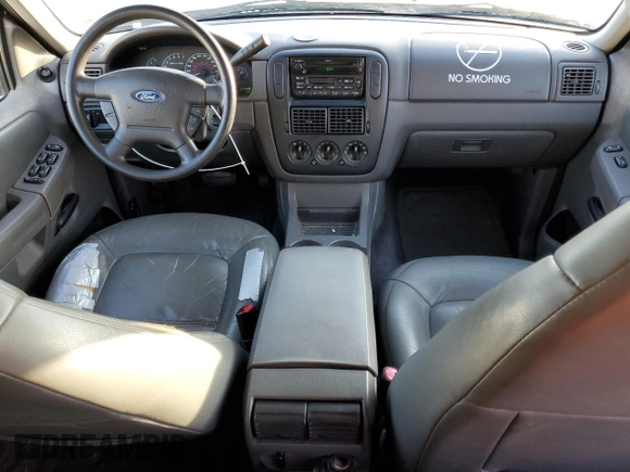 2002 Ford Explorer XLT z VIN 1FMDU63WX2UC00853, wystawiony jako Copart lot #87212814 z przebiegiem 235 622 mil mil oraz Szkoda całkowita • Salvage title. Historia ofert i sprzedaży dostępna na DreamBid. Obrazek 8.