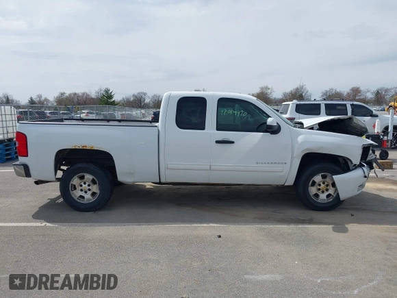 2011 Chevrolet Silverado 1500 LT with VIN 1GCRCSE01BZ461967, listed as a IAAI auction lot 42014470 with 122,903 mi miles and . Bid and sale history available at DreamBid. Image 14.