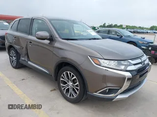 2018 Mitsubishi Outlander SE с VIN JA4AD3A33JZ015327, выставлен на аукционе IAAI как лот 42108030 с пробегом 177 199 миль миль и . История ставок и продаж доступна на DreamBid. Изображение 1.