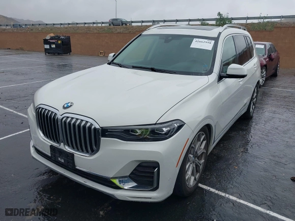 2019 BMW X7 xDrive40i with VIN 5UXCW2C57KL084137, listed as a IAAI auction lot 41662958 with 34,751 mi miles. Bid and sale history available at carsss.com. Image 2.
