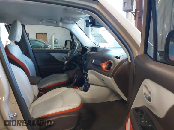 2016 Jeep Renegade Limited with VIN ZACCJBDT5GPD32272, listed as a IAAI auction lot 41725388 with 85,170 mi miles and . Bid and sale history available at DreamBid. Image 5.