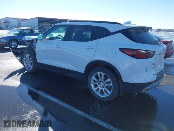 2020 Chevrolet Blazer LT with VIN 3GNKBJRS3LS705330, listed as a IAAI auction lot 41552838 with 57,598 mi miles and . Bid and sale history available at DreamBid. Image 3.