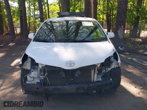 2016 Toyota Sienna LE AAS z VIN 5TDKK3DC4GS690593, wystawiony jako IAAI lot #42134347 z przebiegiem 175 063 mil mil oraz . Historia ofert i sprzedaży dostępna na DreamBid. Obrazek 13.