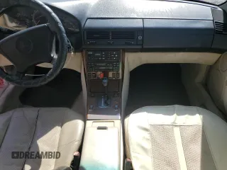 1995 Mercedes-Benz SL 5.0L z VIN WDBFA67E5SF119107, wystawiony jako Copart lot #60165755 z przebiegiem 103 392 mil mil oraz Czysty tytuł • Clean title. Historia ofert i sprzedaży dostępna na DreamBid. Obrazek 8.