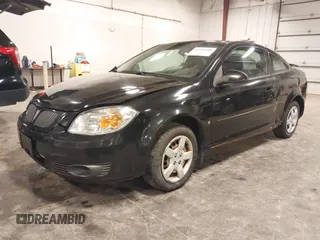2009 Pontiac G5 z VIN 1G2AS18H797196493, wystawiony jako IAAI lot #42193218 z przebiegiem 208 461 mil mil oraz . Historia ofert i sprzedaży dostępna na DreamBid. Obrazek 2.