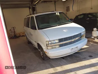 2002 Chevrolet Astro with VIN 1GNDM19X32B146063, listed as a IAAI auction lot 41595819 with 77,364 mi miles. Bid and sale history available at carsss.com. Image 1.