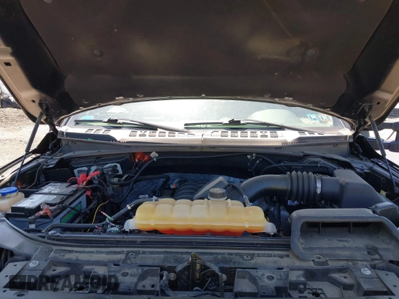 2018 Ford F-150 XL with VIN 1FTEW1E56JFC03505, listed as a IAAI auction lot 42076180 with 25,691 mi miles and . Bid and sale history available at carsss.com. Image 10.
