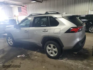 2021 Toyota RAV4 XLE with VIN 2T3P1RFV0MC208028, listed as a Copart auction lot 46228765 with 47,203 mi miles and Salvage Title. Bid and sale history available at carsss.com. Image 2.