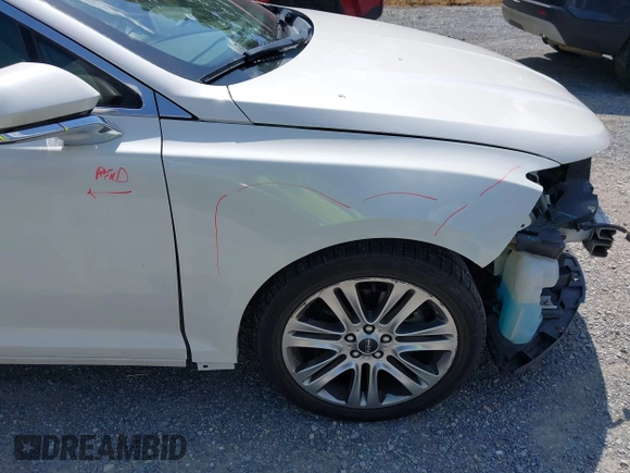 2013 Lincoln MKZ Hybrid with VIN 3LN6L2LU6DR807667, listed as a IAAI auction lot 42533419 with 90,327 mi miles and . Bid and sale history available at DreamBid. Image 15.