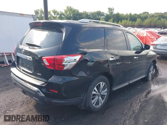 2017 Nissan Pathfinder Platinum with VIN 5N1DR2MM7HC639367, listed as a IAAI auction lot 42731415 with 89,673 mi miles and . Bid and sale history available at DreamBid. Image 4.