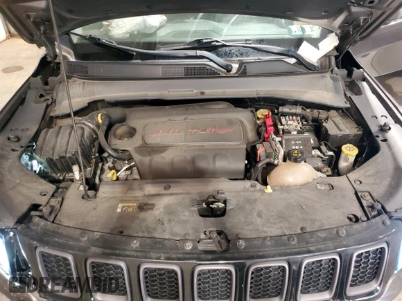 2020 Jeep Compass Trailhawk z VIN 3C4NJDDB1LT119074, wystawiony jako Copart lot #60255815 z przebiegiem 73 906 mil mil oraz Szkoda całkowita • Salvage title. Historia ofert i sprzedaży dostępna na DreamBid. Obrazek 12.