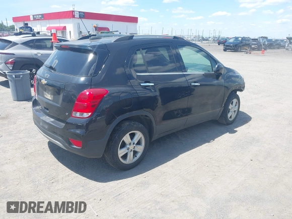2020 Chevrolet Trax LT with VIN KL7CJLSB6LB014470, listed as a IAAI auction lot 42194730 with Not Provided miles and . Bid and sale history available at DreamBid. Image 4.