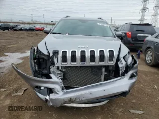 2017 Jeep Cherokee Latitude with VIN 1C4PJMCS8HW576654, listed as a Copart auction lot 50926095 with 47,656 mi miles and Salvage Title. Bid and sale history available at DreamBid. Image 5.