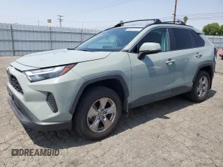 2022 Toyota RAV4 XLE z VIN 2T3W1RFV8NW195038, wystawiony jako Copart lot #59445125 z przebiegiem 71 068 mil mil oraz Szkoda całkowita • Salvage title. Historia ofert i sprzedaży dostępna na DreamBid. Obrazek 1.