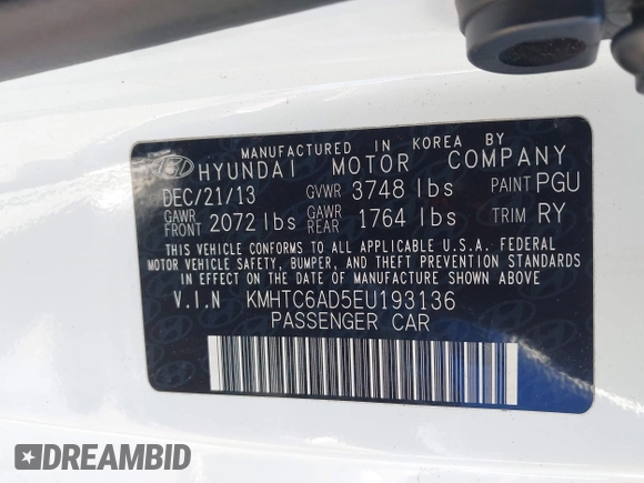 2014 Hyundai Veloster with VIN KMHTC6AD5EU193136, listed as a IAAI auction lot 41836596 with 160,460 mi miles. Bid and sale history available at carsss.com. Image 9.
