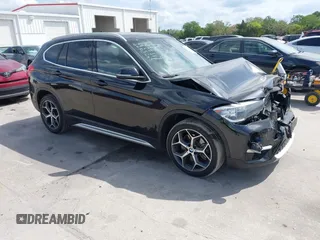 2019 BMW X1 sDrive28i with VIN WBXHU7C56K5L10962, listed as a IAAI auction lot 41904580 with 37,213 mi miles. Bid and sale history available at carsss.com. Image 1.