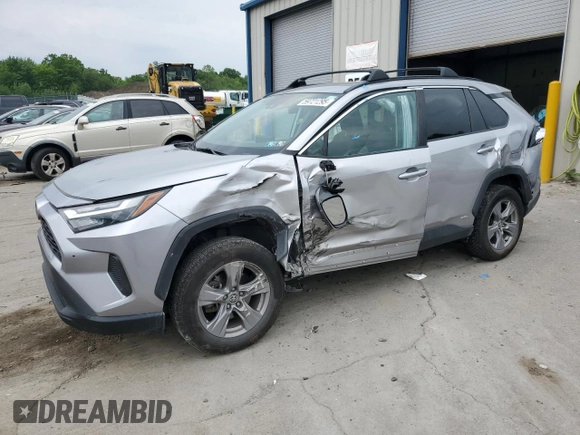 2022 Toyota RAV4 Hybrid XLE z VIN 4T3RWRFVXNU050291, wystawiony jako Copart lot #59721295 z przebiegiem 83 752 mil mil oraz Szkoda całkowita • Salvage title. Historia ofert i sprzedaży dostępna na DreamBid. Obrazek 1.