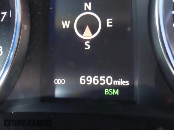 2018 Toyota Highlander SE z VIN 5TDJZRFH8JS526290, wystawiony jako IAAI lot #42393316 z przebiegiem 69 650 mil mil oraz . Historia ofert i sprzedaży dostępna na DreamBid. Obrazek 15.
