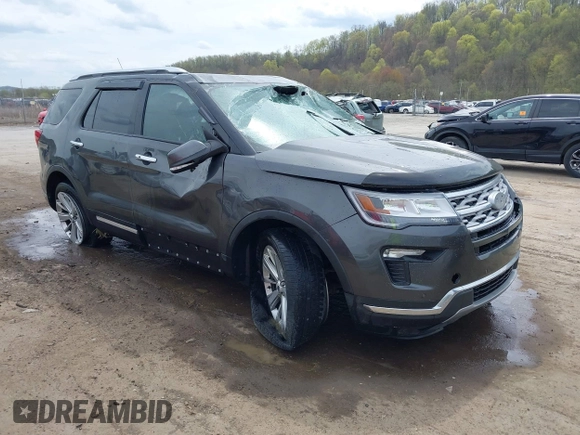 2018 Ford Explorer Limited z VIN 1FM5K8F88JGC24861, wystawiony jako IAAI lot #42075574 z przebiegiem 85 785 mil mil oraz . Historia ofert i sprzedaży dostępna na DreamBid. Obrazek 1.