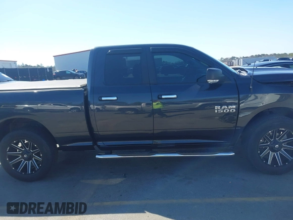 2018 Ram 1500 Big Horn z VIN 1C6RR7GG0JS218820, wystawiony jako IAAI lot #41747621 z przebiegiem 114 959 mil mil oraz . Historia ofert i sprzedaży dostępna na DreamBid. Obrazek 13.