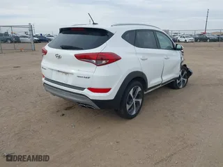 2017 Hyundai Tucson Value with VIN KM8J33A22HU493631, listed as a IAAI auction lot 41546380 with 1 mi miles. Bid and sale history available at carsss.com. Image 4.