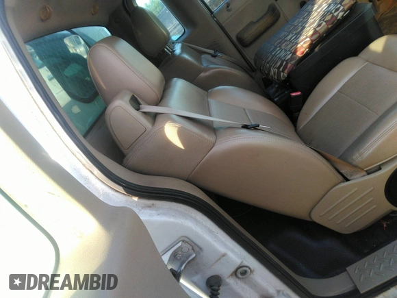 2008 Ford F-150 XL with VIN 1FTRF12208KB87671, listed as a IAAI auction lot 42556403 with 119,891 mi miles and . Bid and sale history available at DreamBid. Image 8.