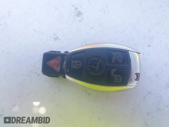 2009 Mercedes-Benz CLK 350 with VIN WDBTK56F19T103356, listed as a IAAI auction lot 42680193 with 151,300 mi miles and . Bid and sale history available at DreamBid. Image 11.