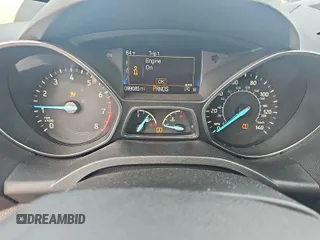 2017 Ford Escape SE z VIN 1FMCU9GD0HUD44281, wystawiony jako IAAI lot #42573170 z przebiegiem 99 085 mil mil oraz . Historia ofert i sprzedaży dostępna na DreamBid. Obrazek 6.