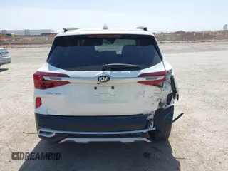 2021 Kia Seltos EX z VIN KNDERCAA4M7165986, wystawiony jako IAAI lot #41815940 z przebiegiem 61 615 mil mil oraz . Historia ofert i sprzedaży dostępna na DreamBid. Obrazek 17.