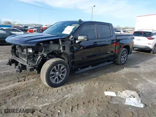 2019 Chevrolet Silverado 1500 RST with VIN 3GCUYEEDXKG179469, listed as a IAAI auction lot 41572310 with 68,000 mi miles. Bid and sale history available at carsss.com. Image 2.