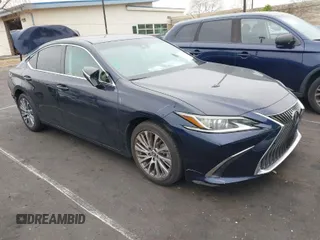 2021 Lexus ES with VIN 58ADZ1B13MU092310, listed as a IAAI auction lot 41878570 with 34,401 mi miles. Bid and sale history available at carsss.com. Image 1.