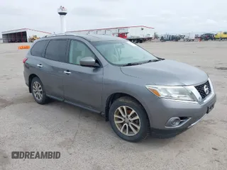 2015 Nissan Pathfinder SV with VIN 5N1AR2MMXFC687283, listed as a IAAI auction lot 41961430 with 178,644 mi miles. Bid and sale history available at carsss.com. Image 1.