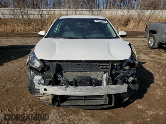 2017 Kia Niro FE with VIN KNDCB3LC4H5048467, listed as a Copart auction lot 48034895 with 141,047 mi miles and Clean Title. Bid and sale history available at carsss.com. Image 5.