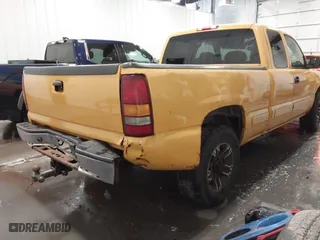 2002 Chevrolet Silverado 1500 LS with VIN 1GCEK19T62Z132438, listed as a IAAI auction lot 41777375 with 150,154 mi miles. Bid and sale history available at carsss.com. Image 6.