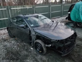 2019 Mazda Mazda3 Hatchback w/Premium Pkg with VIN JM1BPANM0K1132808, listed as a Copart auction lot 68816162 with 29,549 mi miles. Bid and sale history available at carsss.com. Image 4.