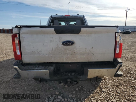 2024 Ford F-350 XL с VIN 1FT8W3BT1REE21588, выставлен на аукционе Copart как лот 47617935 с пробегом 11 223 миль миль и Списание • Salvage title. История ставок и продаж доступна на DreamBid. Изображение 6.