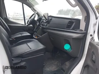 2021 Ford Transit Cargo с VIN 1FTBW2YG6MKA34989, выставлен на аукционе IAAI как лот 41698130 с пробегом 57 960 миль миль и . История ставок и продаж доступна на DreamBid. Изображение 5.
