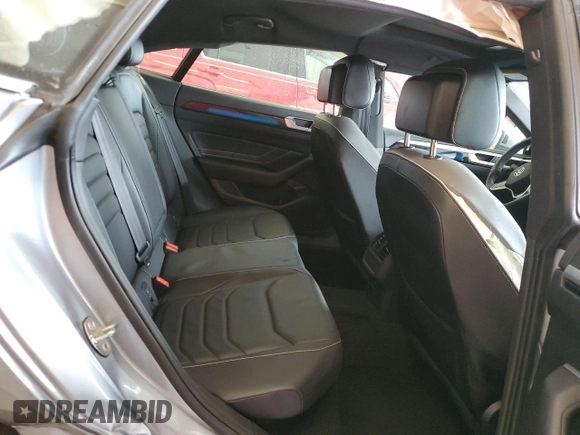 2021 Volkswagen Arteon SEL R-Line с VIN WVWHR7ANXME004450, выставлен на аукционе Copart как лот 62593443 с пробегом 8 900 миль миль и . История ставок и продаж доступна на DreamBid. Изображение 10.
