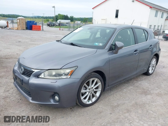 2012 Lexus CT 200h z VIN JTHKD5BH1C2063001, wystawiony jako IAAI lot #42329916 z przebiegiem 123 097 mil mil oraz . Historia ofert i sprzedaży dostępna na DreamBid. Obrazek 2.